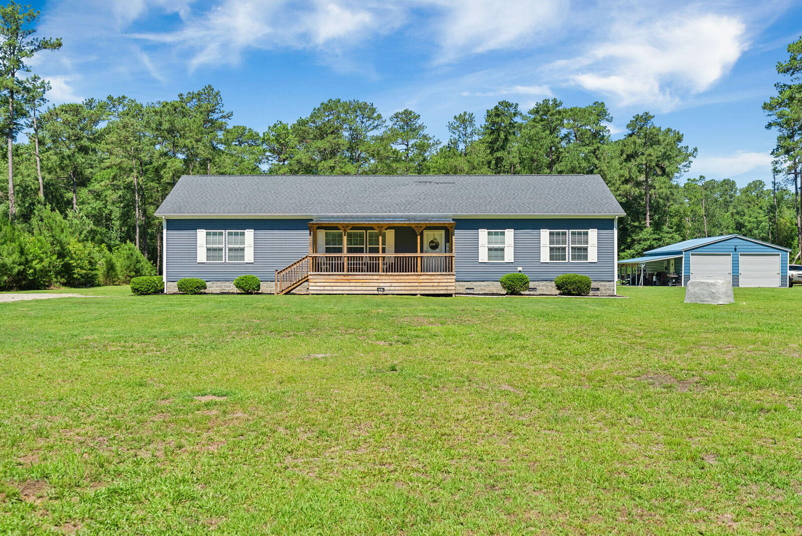 Property Photo:  206 Salem Road  SC 29437 