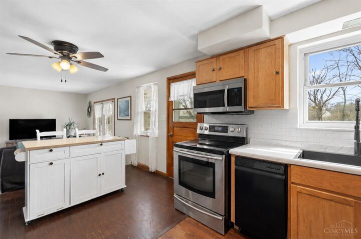 Property Photo: 873 E US Rt 22 &Amp 3 OH 45152