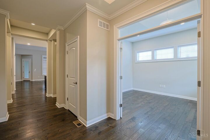 Property Photo: 4143 Parkview Drive OH 45242
