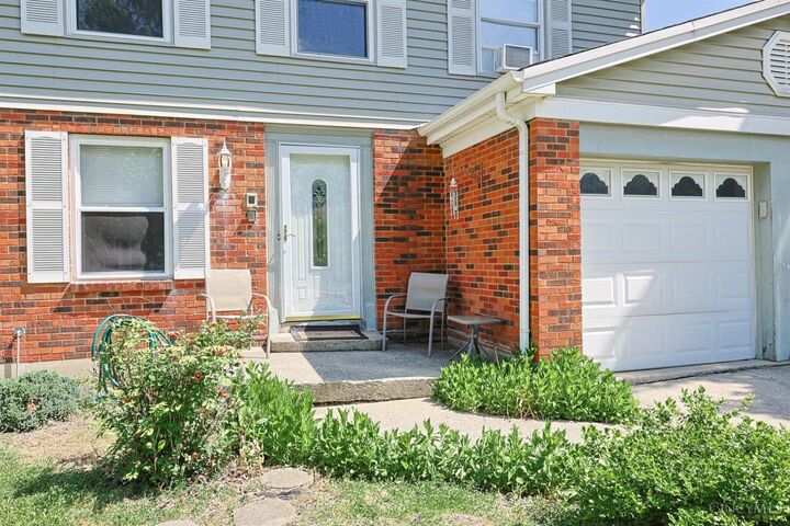 Property Photo: 1146 Hickorylake Drive OH 45233