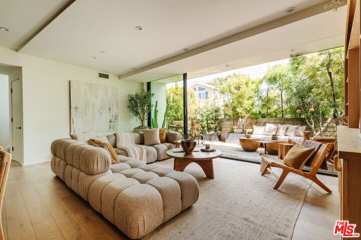 Property Photo: 3214 Highland Ave CA 90405