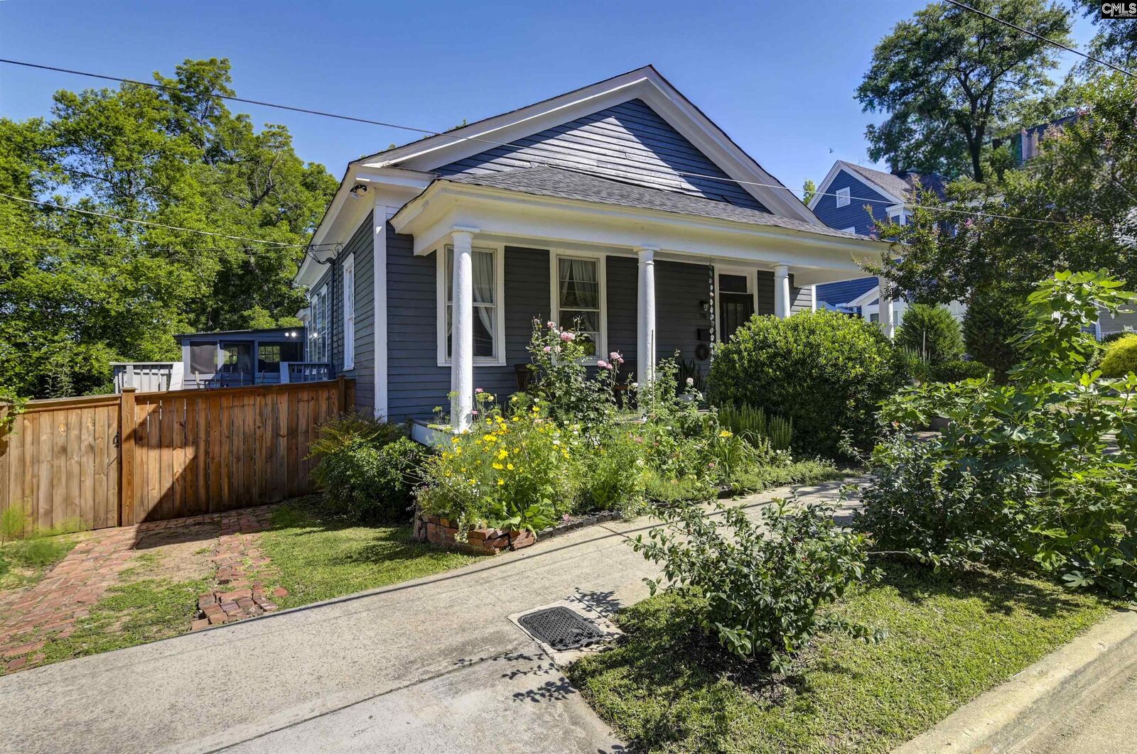 Property Photo:  729 Aiken  SC 19201-2014 