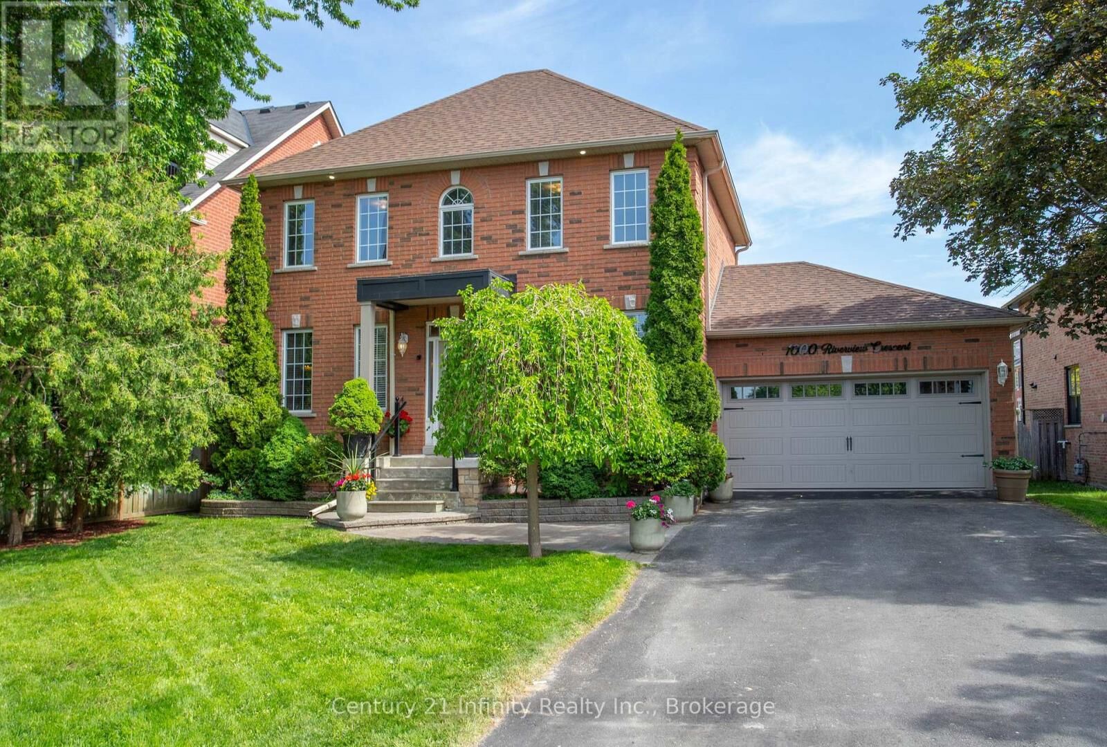 Property Photo:  1000 Riverview Crescent  ON L1V 7E5 