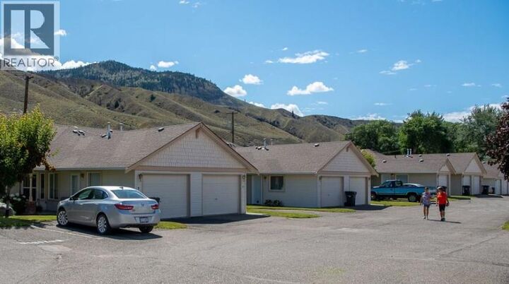 Property Photo:  807 Railway Avenue 2  BC V0K 1A0 