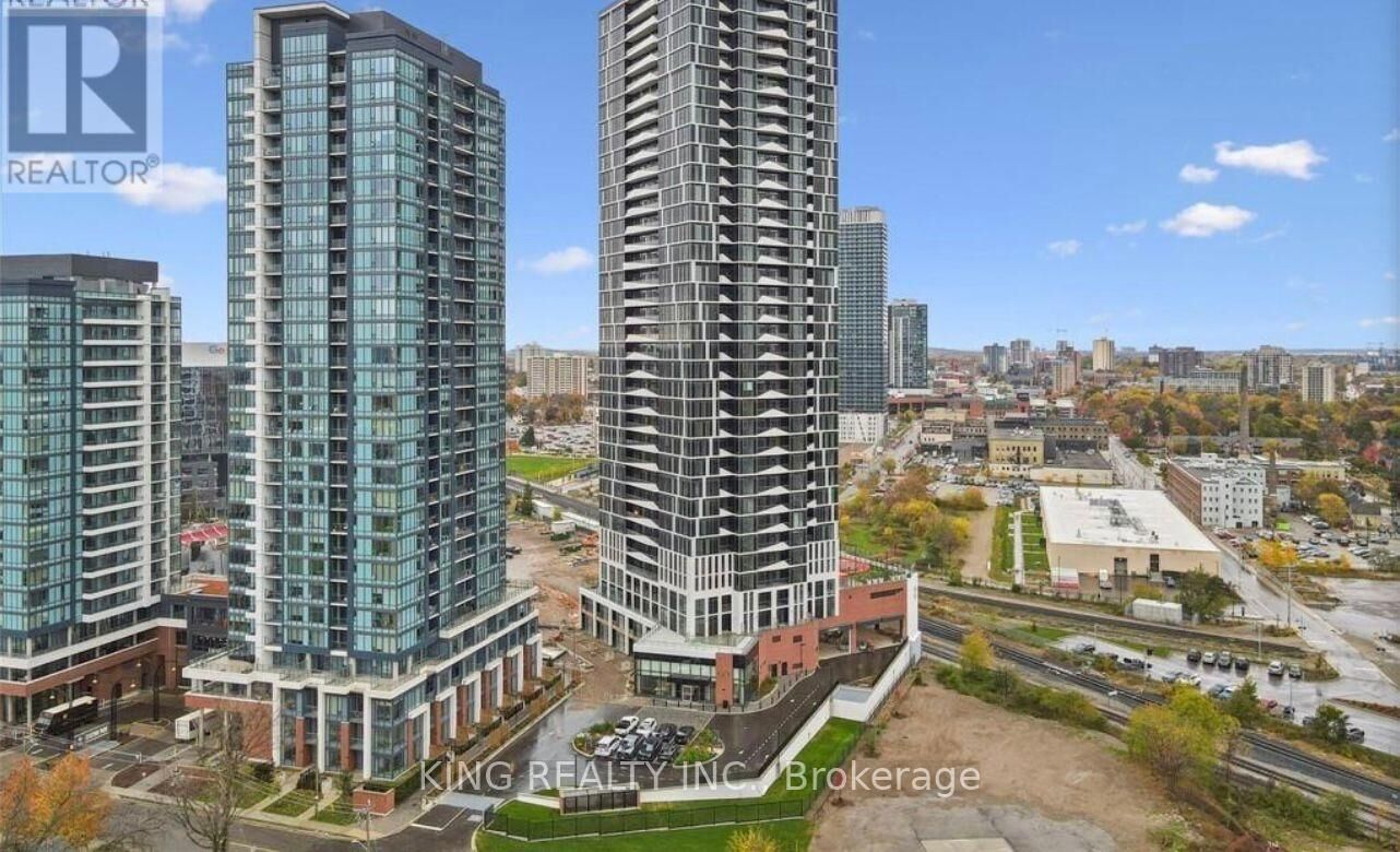 Property Photo:  25 Wellington Street South 3414  ON N2G 0G5 