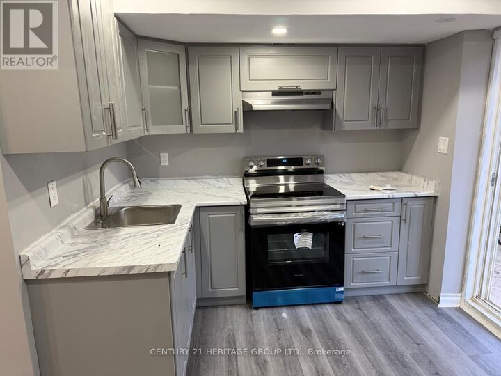Property Photo:  7 Fred Mason Street  ON L4P 0B2 