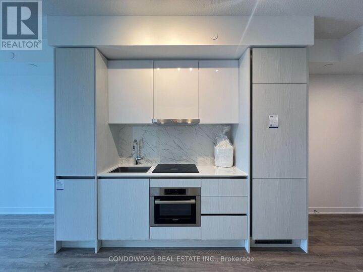 Property Photo:  180 Front Street East 3715  ON M5A 0A9 