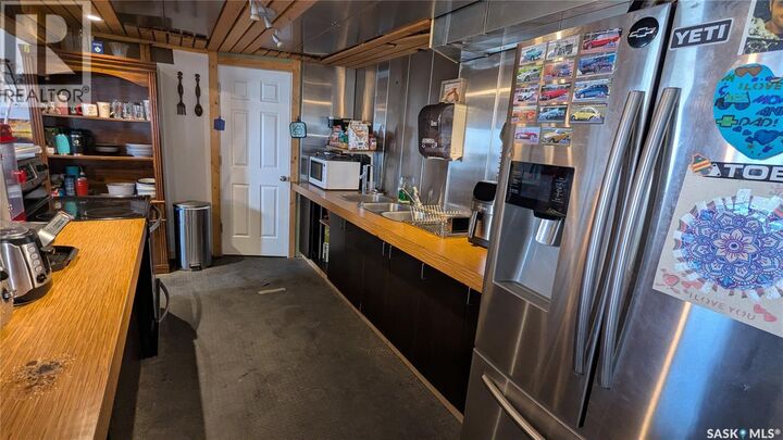 Property Photo:  423 1st Street S  SK S0K 4P0 