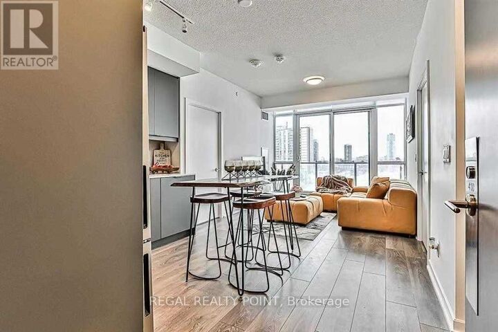 Property Photo:  32 Forest Manor Road 410  ON M2J 0H2 
