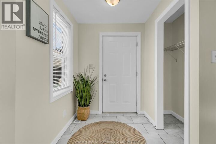Property Photo:  551 Hildegarde Street  ON N8X 2Z4 