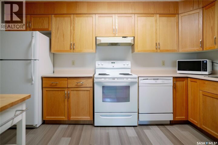 Property Photo:  205 921 Main Street  SK S7H 0K4 