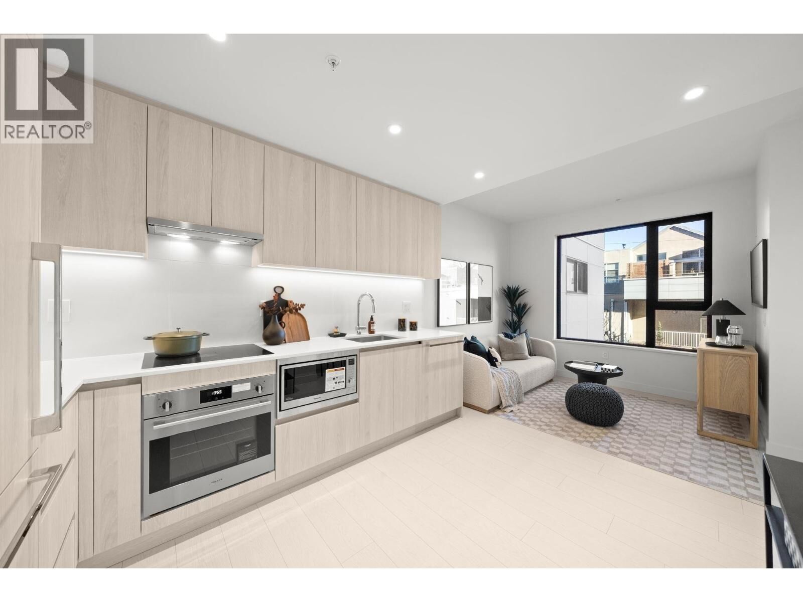Property Photo:  4928 Quebec Street 508  BC V5W 2N2 