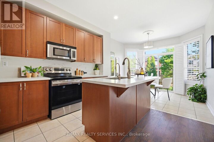 Property Photo:  10 Deepcoral Court  ON L6V 4P7 