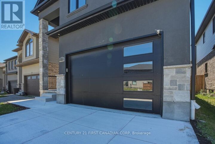 Property Photo:  2775 Oriole Drive  ON N6M 0G9 