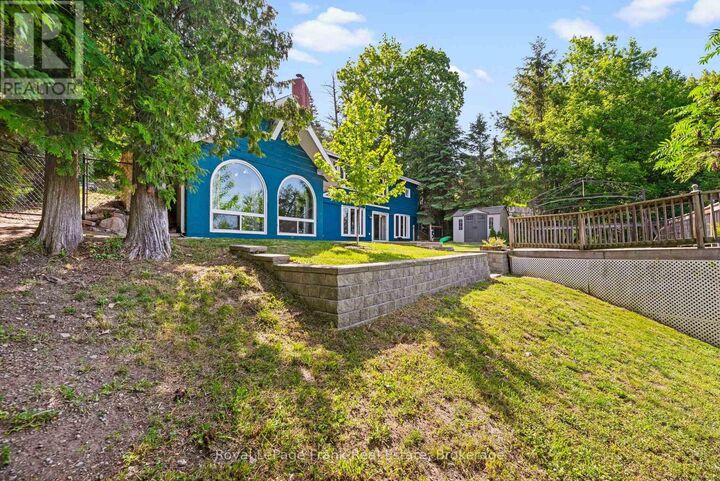 Property Photo:  24 Pettet Drive  ON L9L 1B4 