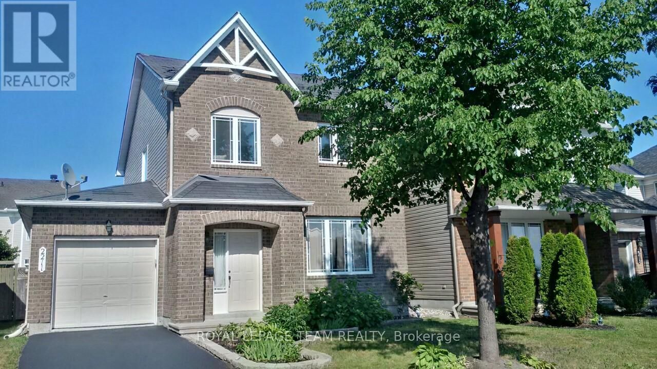 Property Photo:  2211 Esprit Drive  ON K4A 4Z1 