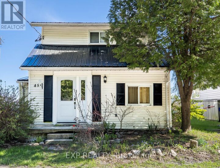Property Photo:  43 Clifford Street  ON K0K 1L0 