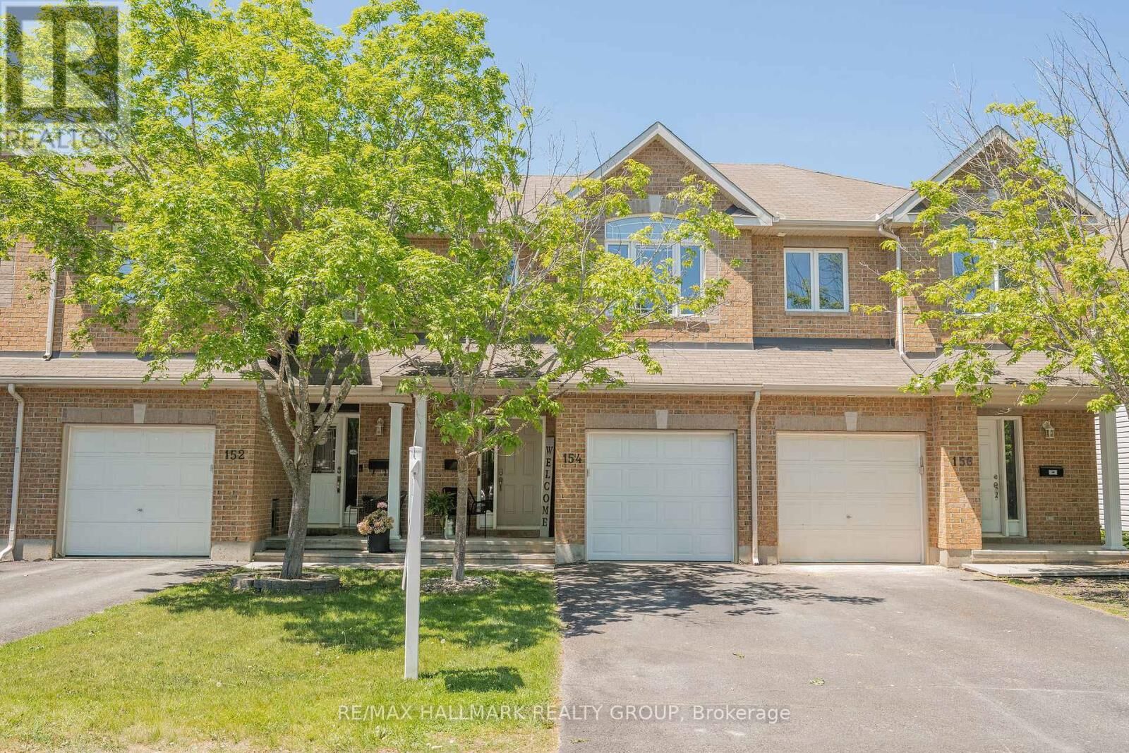 Property Photo:  154 Talltree Crescent  ON K2S 0B1 