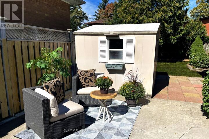 Property Photo:  364 Rathburn Road  ON M9B 2M1 
