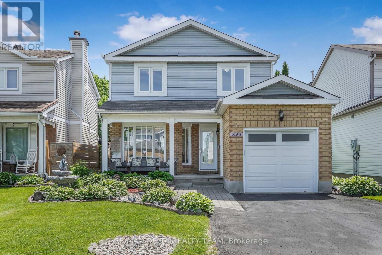 Property Photo:  890 Bideford Street  ON K4A 2C4 