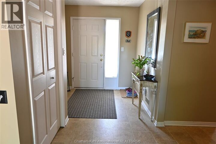 Property Photo:  5 Bernard Avenue East  ON N0P 2C0 
