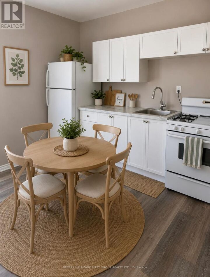 Property Photo:  730 Simcoe Street South 5  ON L1H 4M7 