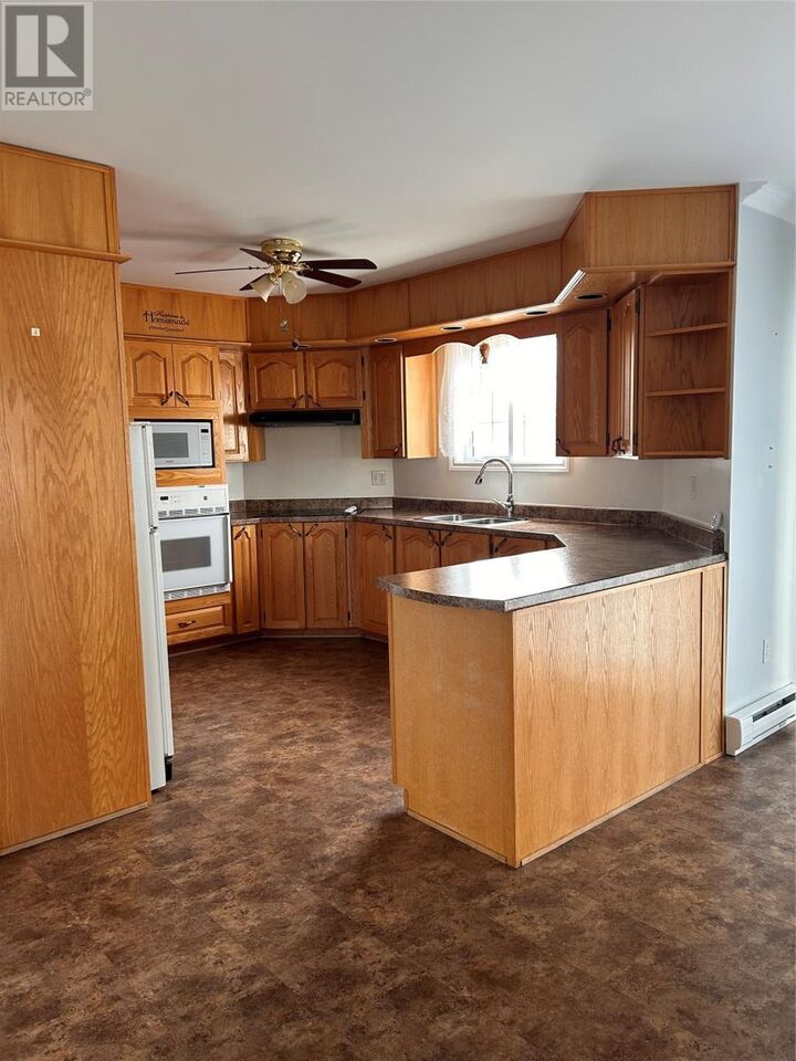 Property Photo:  28 Winters Crescent  NL A0P 1E0 