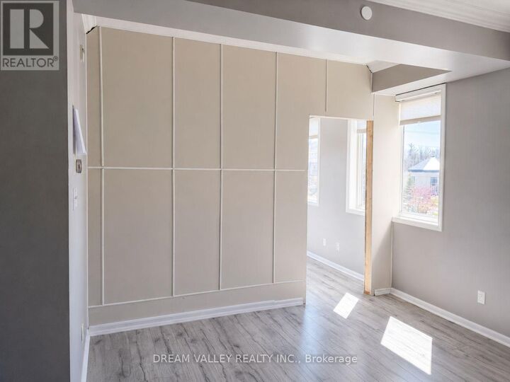 Property Photo:  3075 Thomas Street 310  ON L5M 0M4 