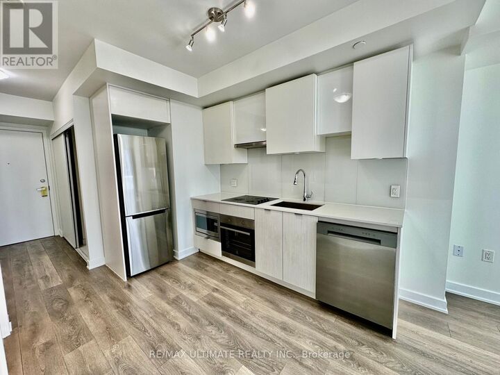 Property Photo:  195 Redpath Avenue 1211  ON M4P 0E4 