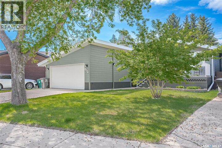 Property Photo:  415 Chitek Crescent  SK S7K 5C1 
