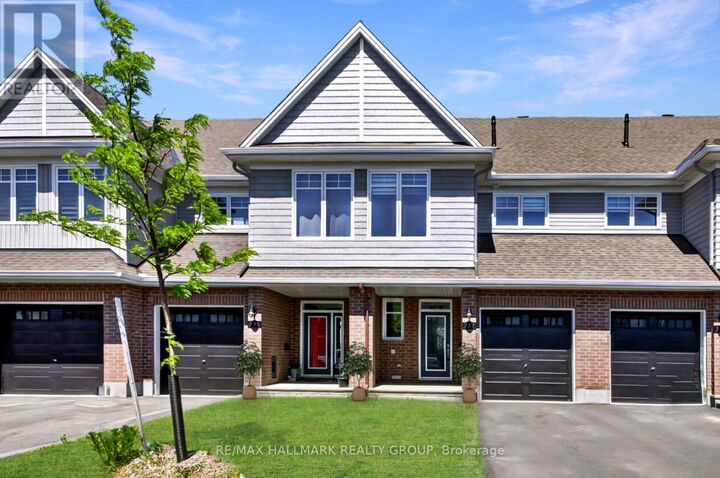 Property Photo: 737 Maverick Crescent ON K2S 2X1