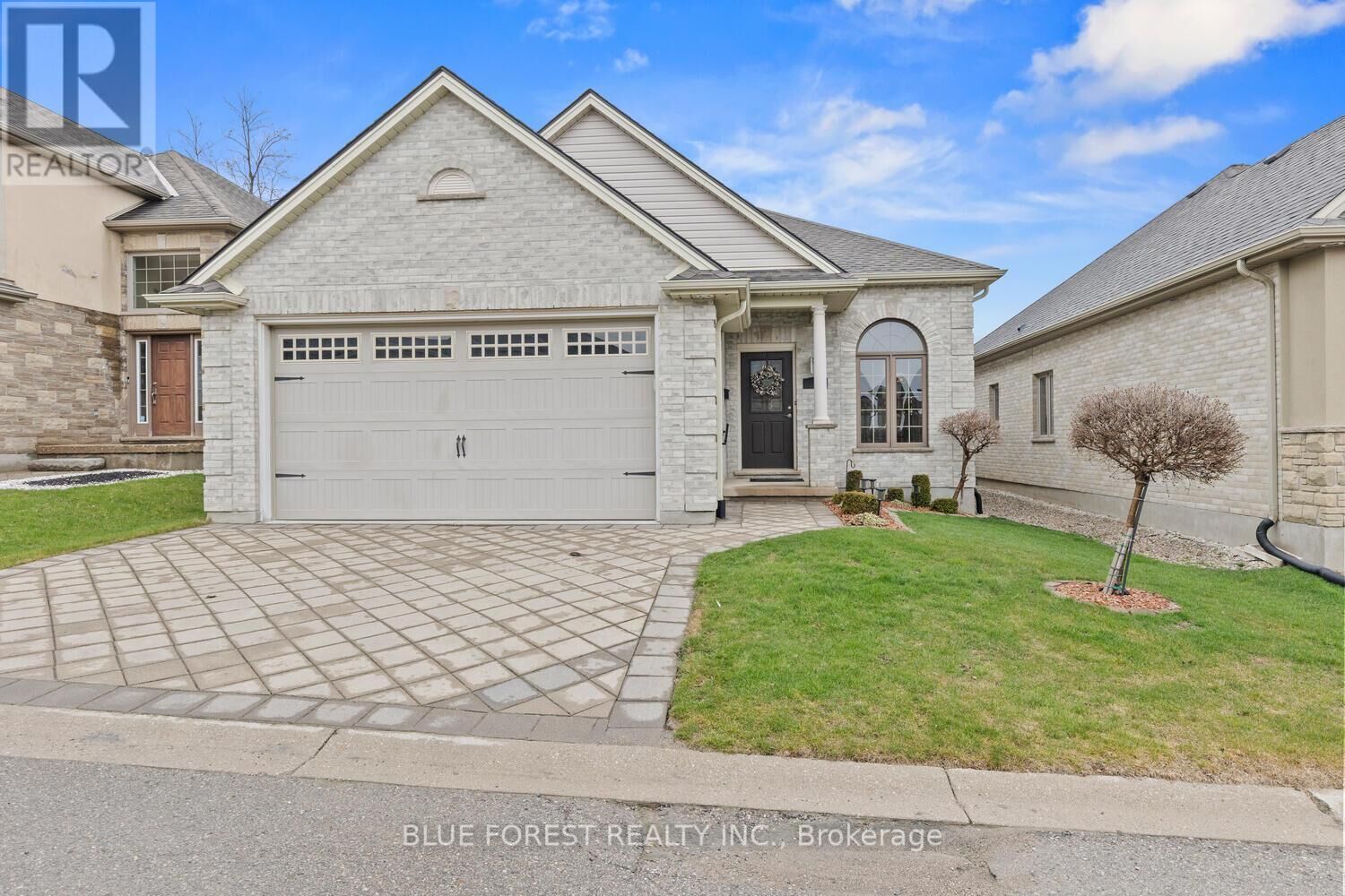 Photo de la propriété:  2615 Colonel Talbot Road 4  ON N6K 5B4 