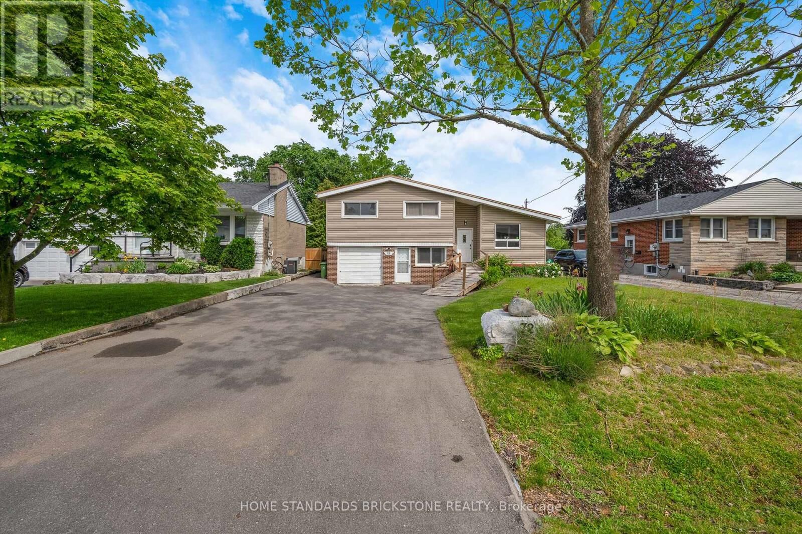 Photo de la propriété:  72 Mountain Avenue North  ON L8G 3P5 