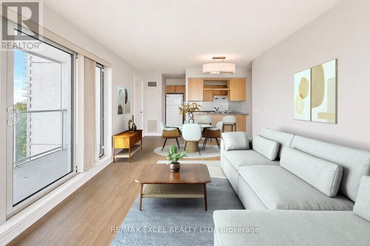 Property Photo:  70 Town Centre Court 1102  ON M1P 4Y7 