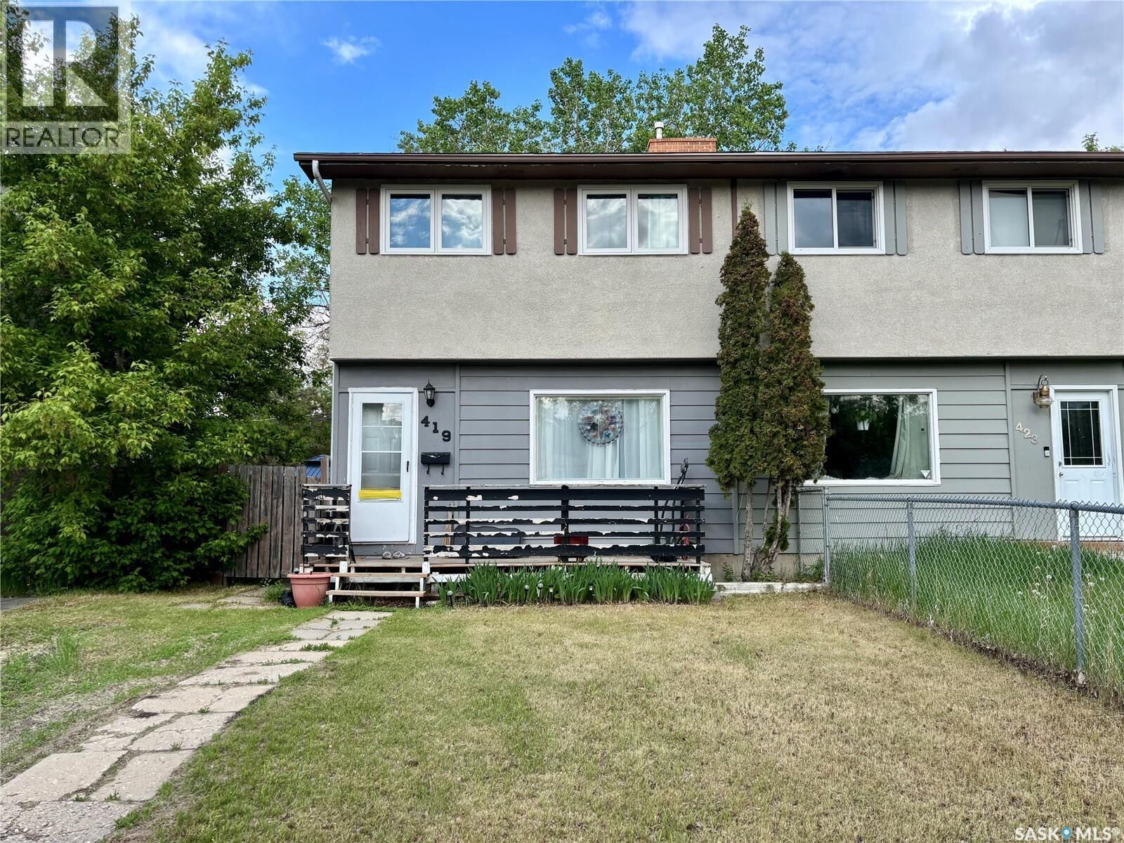 Property Photo:  419 McIntosh Street  SK S4R 4Z7 