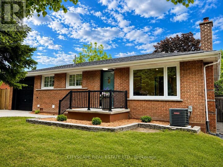 Property Photo:  39 Carousel Avenue  ON L9A 4L7 