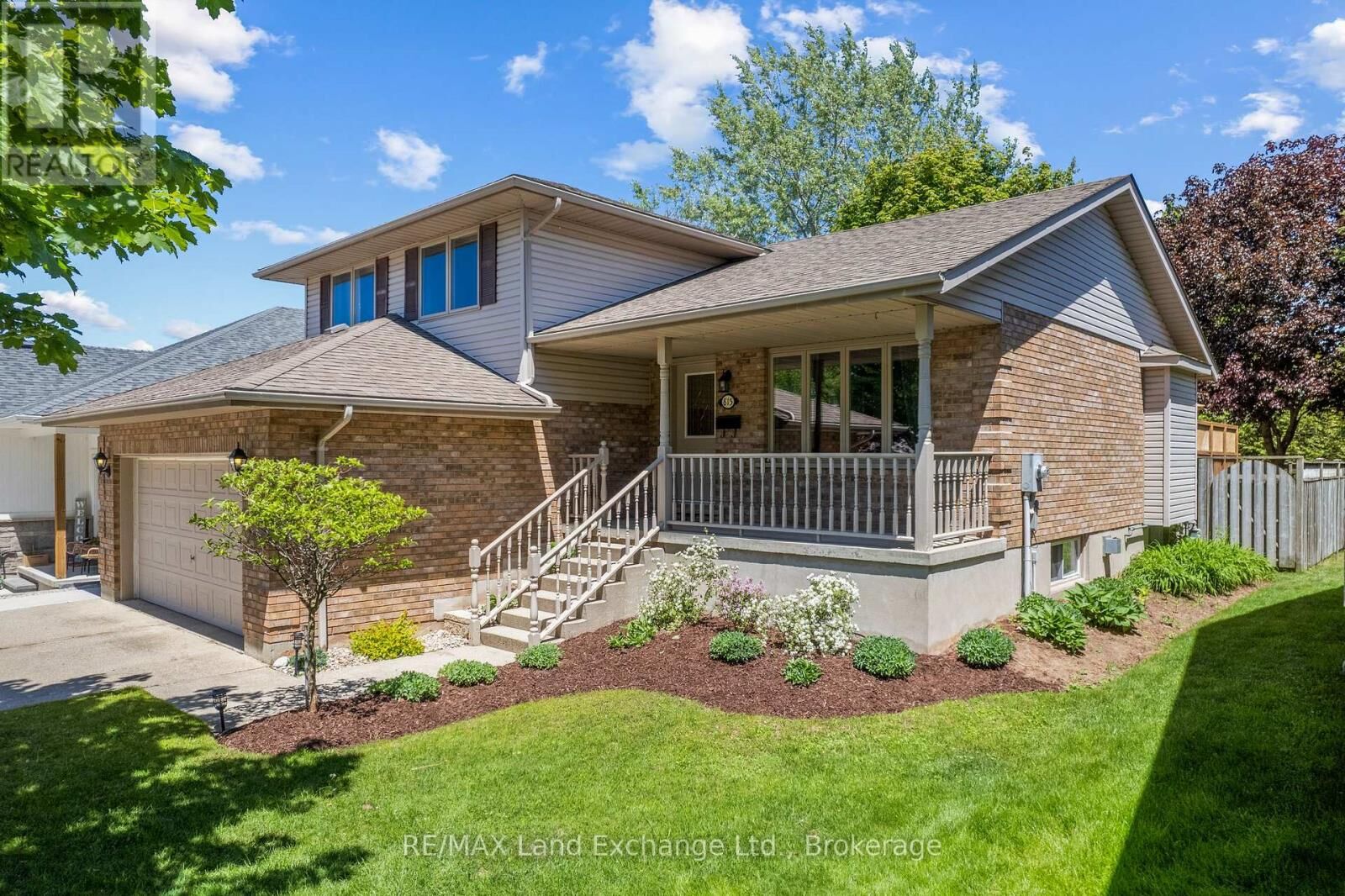 Property Photo:  815 Market Street  ON N0H 2C4 