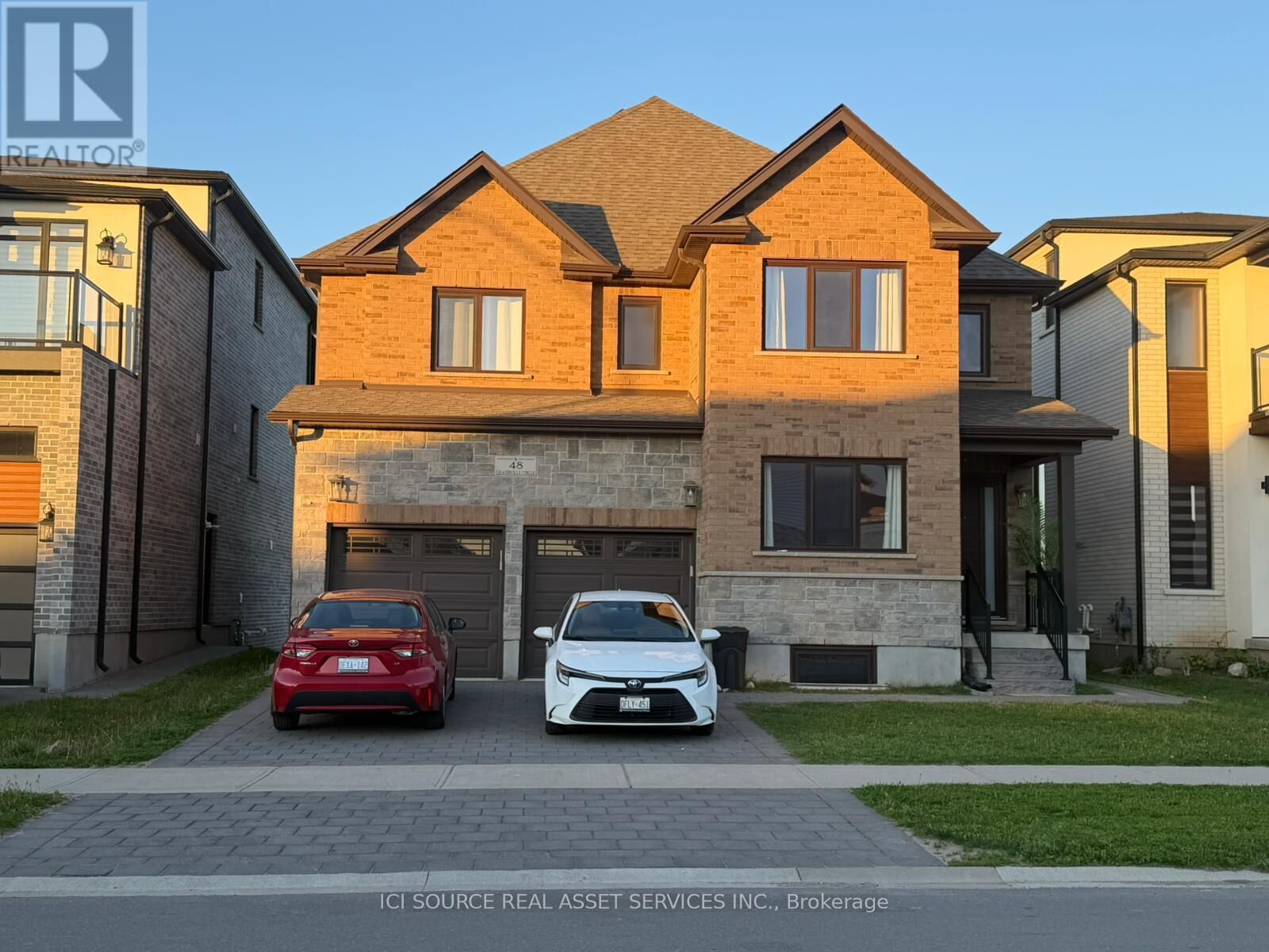 Property Photo:  48 Grandville Circle  ON N3L 0J3 