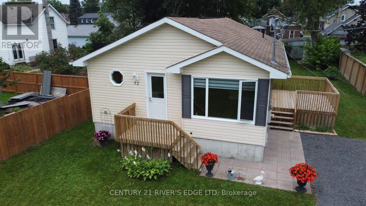 Property Photo: 72 St Lawrence Street ON K0C 1X0