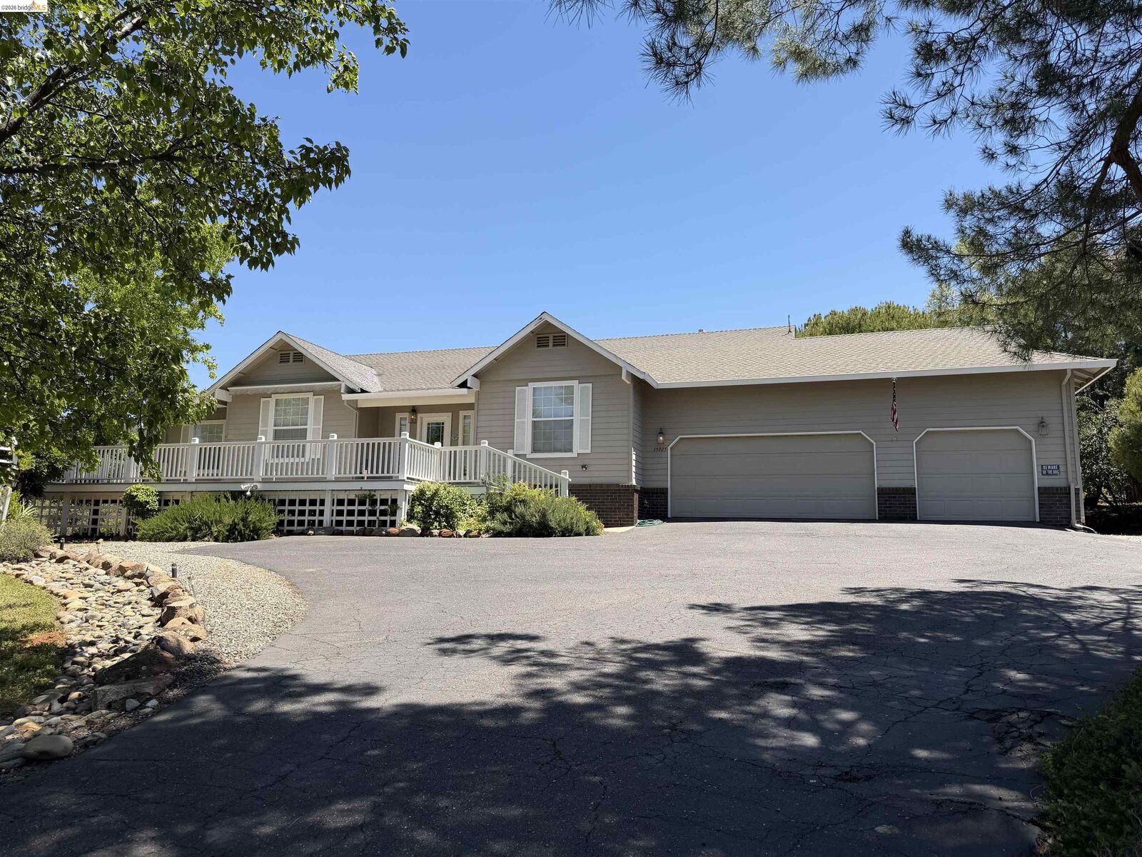 Property Photo:  15925 Parkridge Ave  CA 95370 