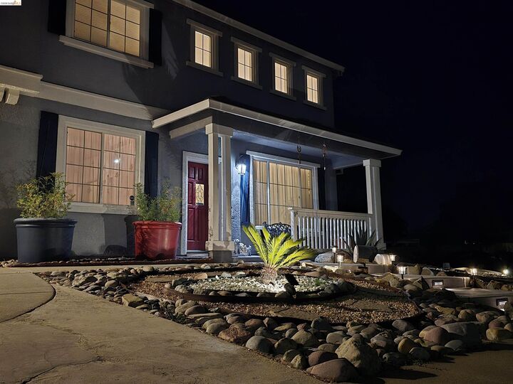 Property Photo:  6 Bridlewood Ct  CA 94565 