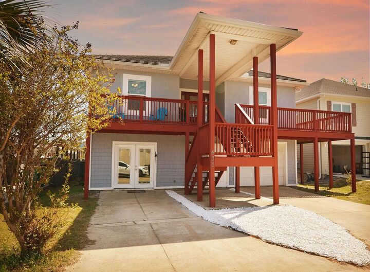 Property Photo:  483 Marker Cove  FL 32569 