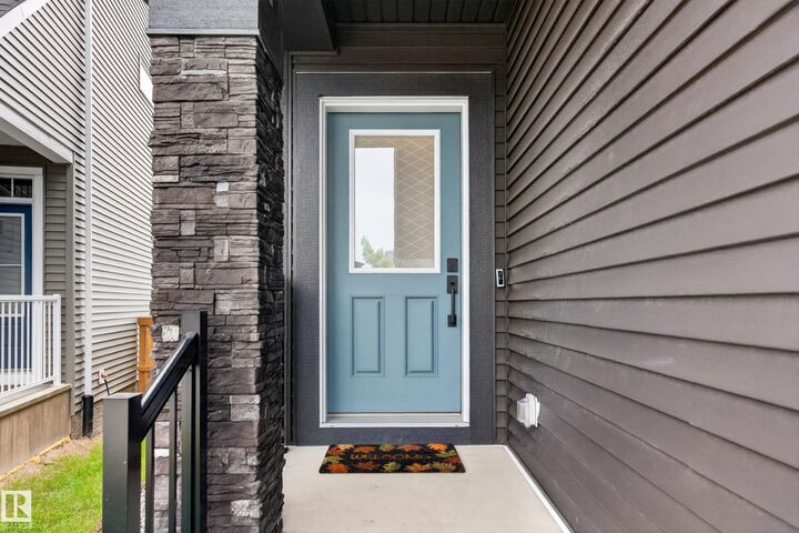 Property Photo:  17023 45 Street NW  AB T5Y 4E4 