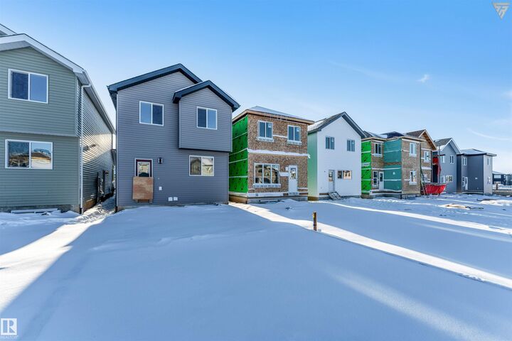 Property Photo:  1224 14 Avenue NW  AB T6T 2W2 