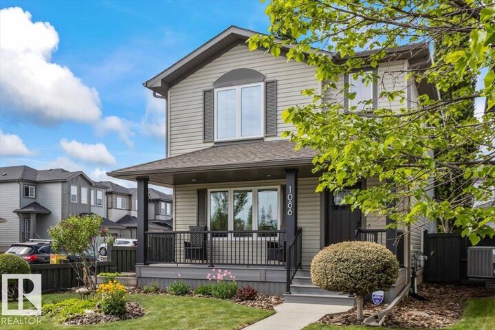 Property Photo:  1086 Grantham Drive NW  AB T5T 0W2 