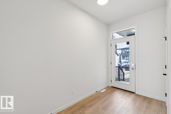 Property Photo:  428 30 Street SW  AB T6X 1A5 