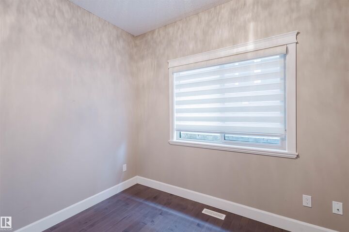 Property Photo:  1957 Ainslie Link SW  AB T6W 2L9 