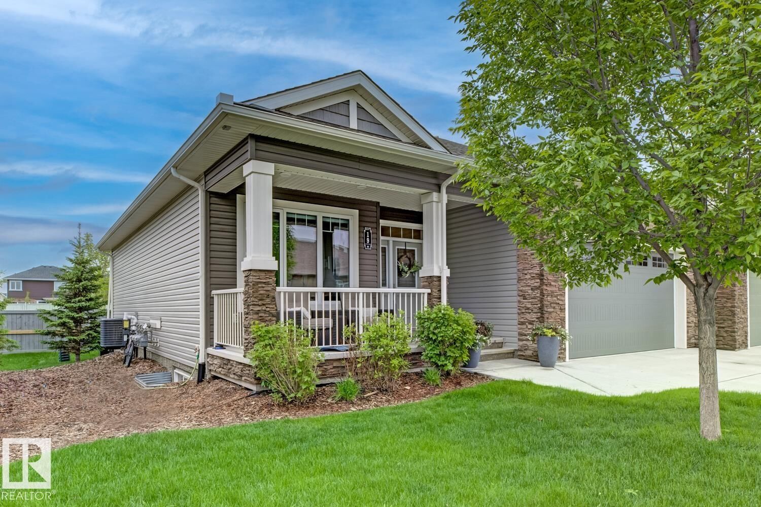 Property Photo:  7115 Armour Link Link SW 19  AB T6W 2V2 