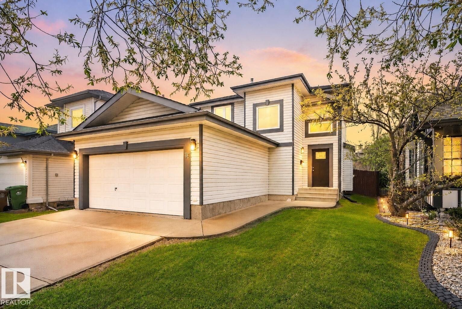 Property Photo:  16 Dominion Way  AB T8N 6L3 