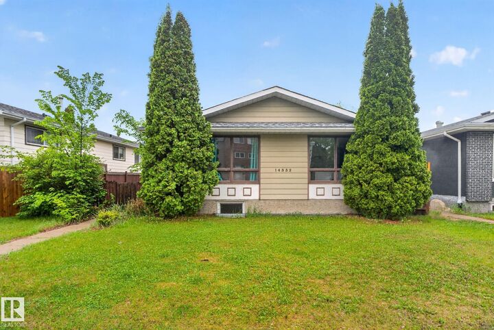 Photo de la propriété:  14332 121 Street NW  AB T5X 3P7 